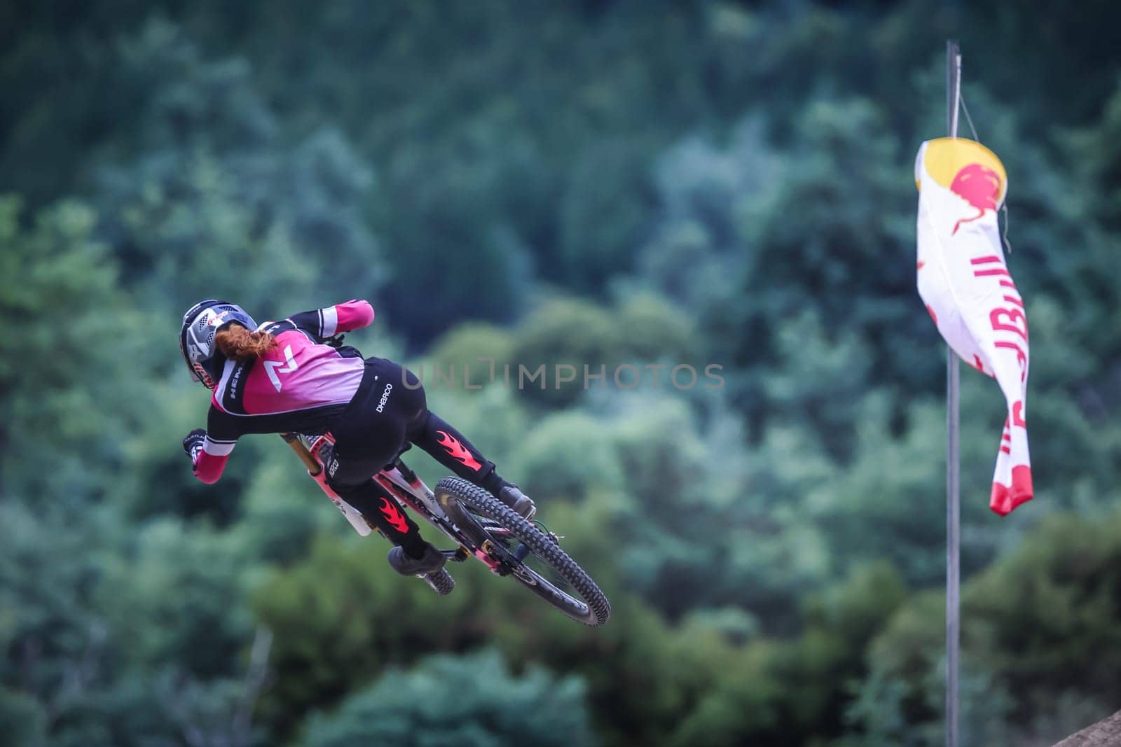 MAYDENA, AUSTRALIA - FEBRUARY 08: Gracey Hemstreet of Canada competes in the finals of Red Bull Hardline Tasmania on February 8, 2025 in Maydena, Australia.
