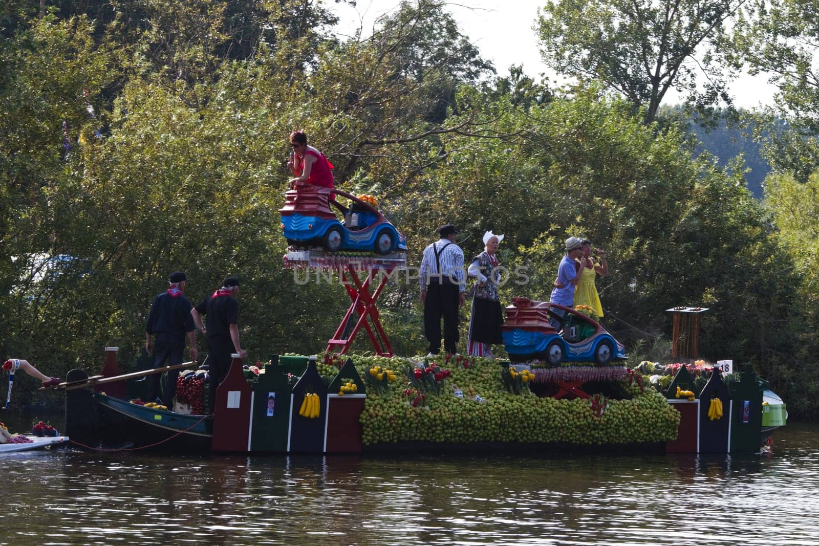 VLAARDINGEN - AUGUST 05: Each year this unique floating parade of beautiful decorated boats sail through the Westland. Theme this year: Theatre on water, August 05, 2011, Vlaardingen, the Netherlands