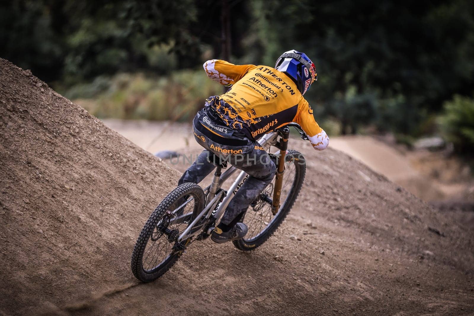 MAYDENA, AUSTRALIA - FEBRUARY 08: Gee ATHERTON of Great Britain competes in the finals of Red Bull Hardline Tasmania on February 8, 2025 in Maydena, Australia.