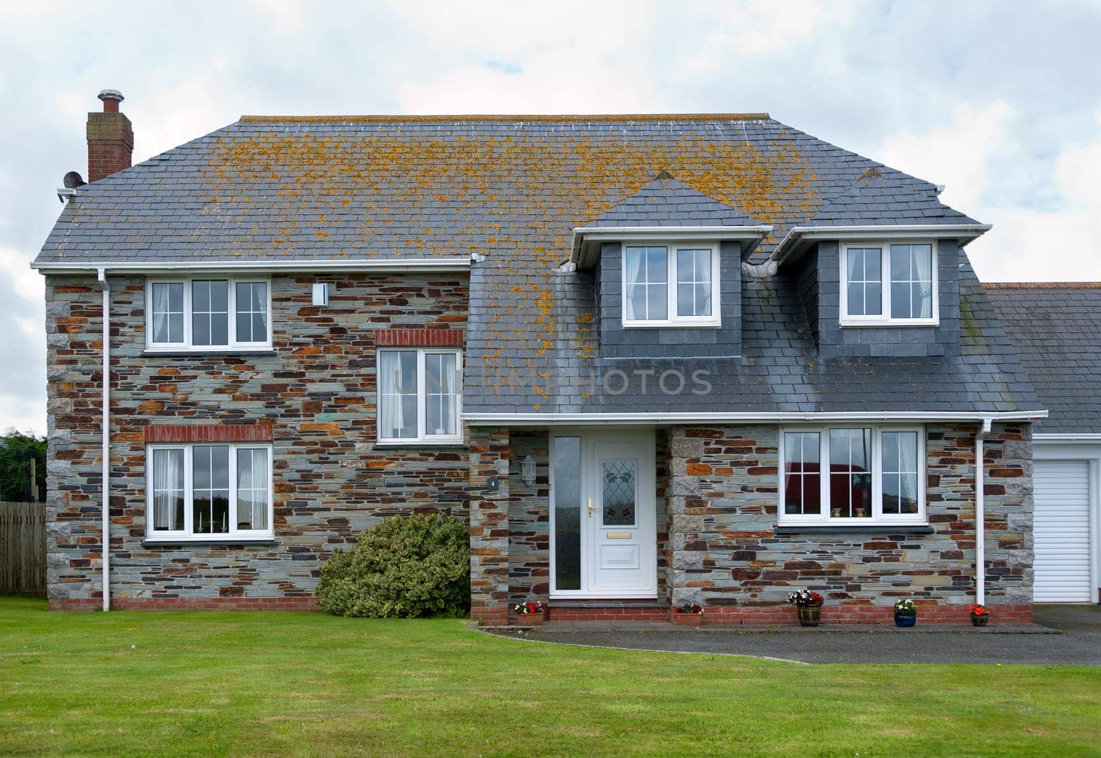 stone house in tintagel in cornwall