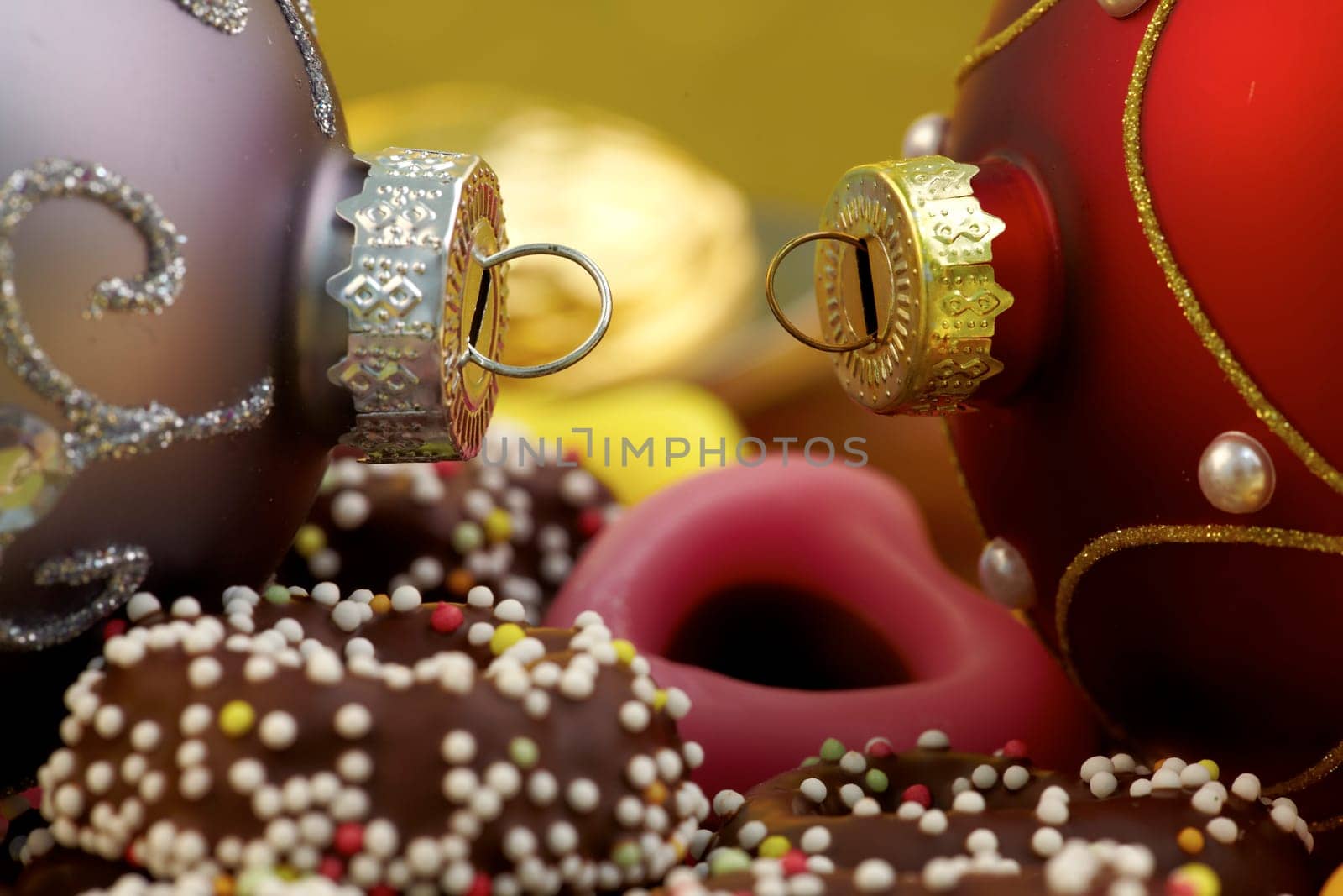 Two Christmas baubles macro - Two Christmas baubles close-up