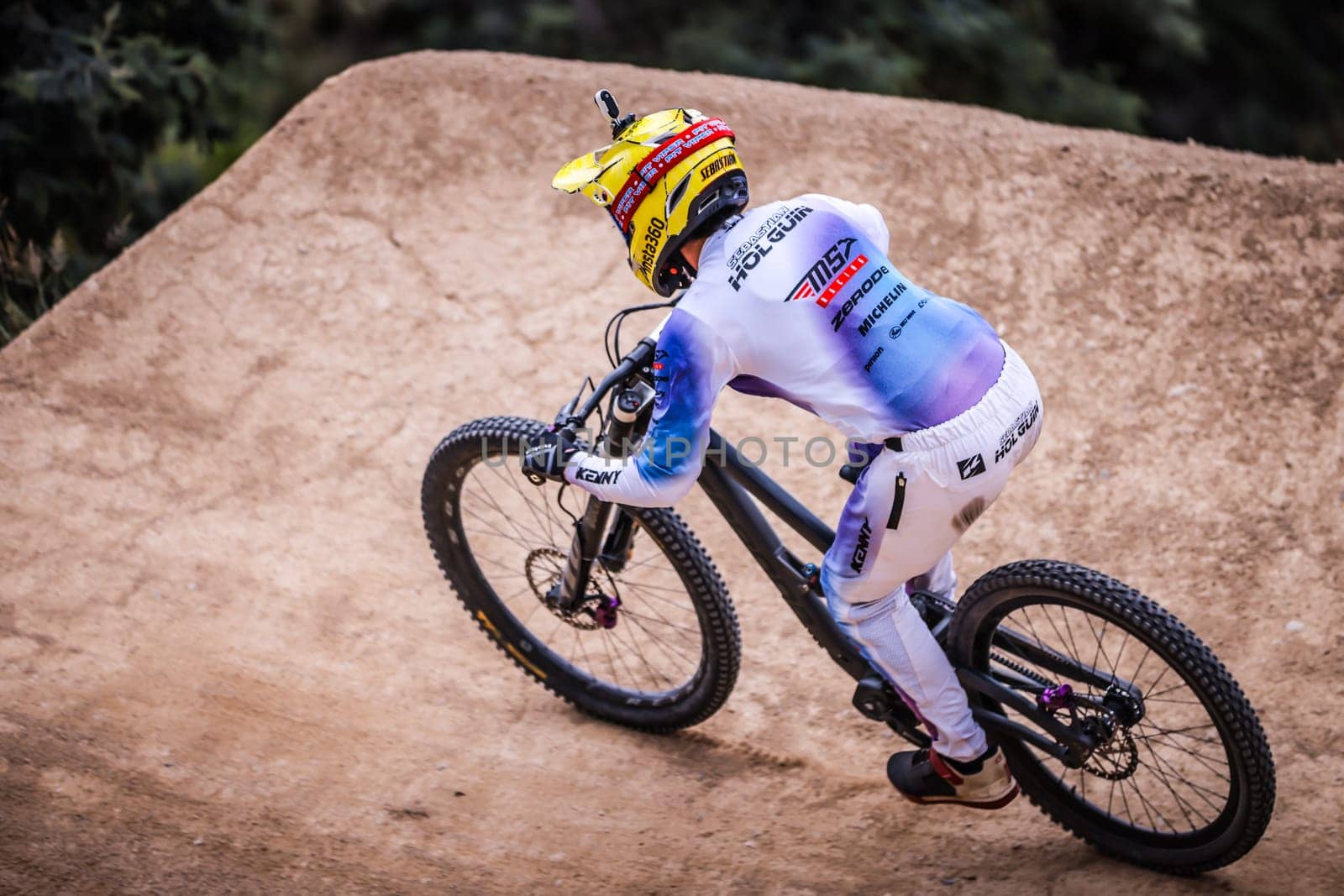 MAYDENA, AUSTRALIA - FEBRUARY 08: Sebastian HOLGUIN of Colombia competes in the finals of Red Bull Hardline Tasmania on February 8, 2025 in Maydena, Australia.