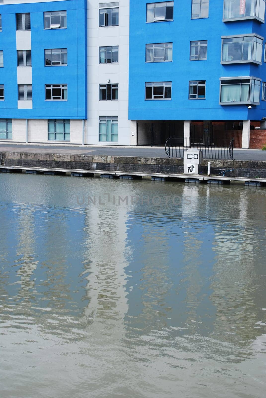 beautiful and modern architecture in Gloucester docks
