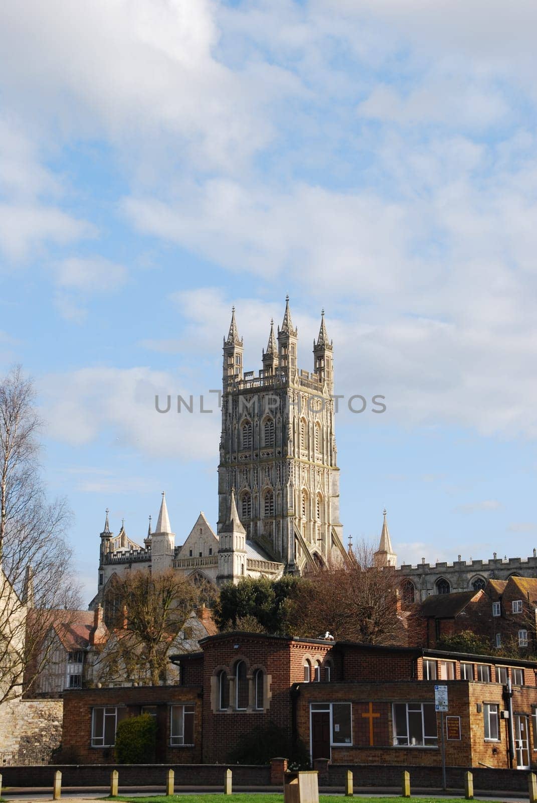 beautiful cityscape to the famous Gloucester Cathedral, England (United Kingdom)
