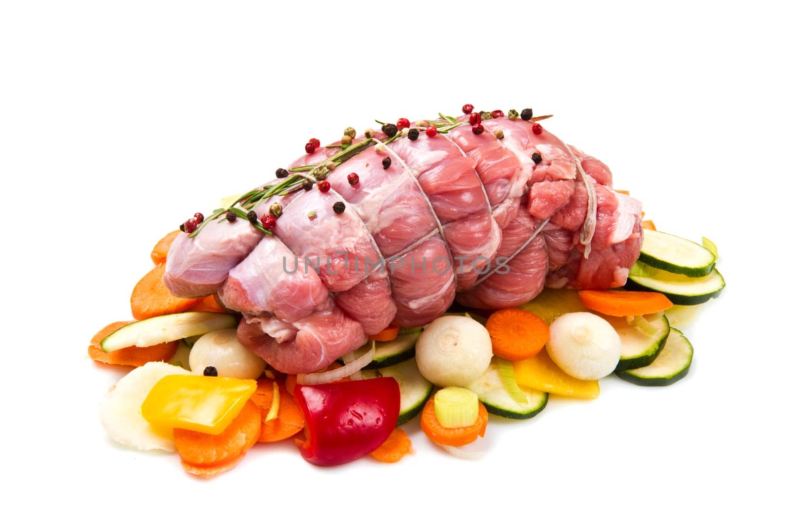 roast of beef with fresh vegetables