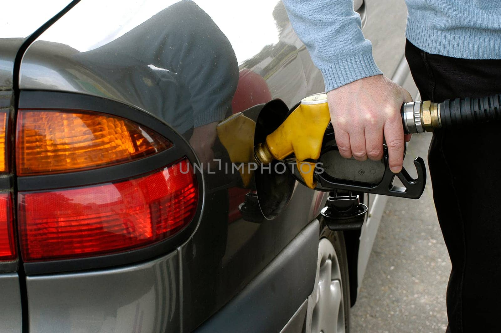 to refuel before falling out of fuel