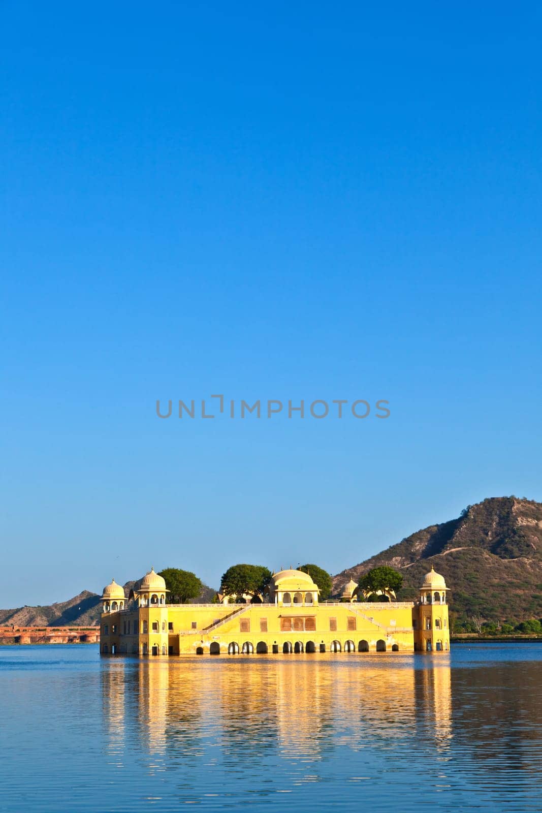 Water Palace (Jal Mahal) in Man Sagar Lake. Jaipur, Rajasthan, India. 18th Century. The palace Dzhal-Mahal.