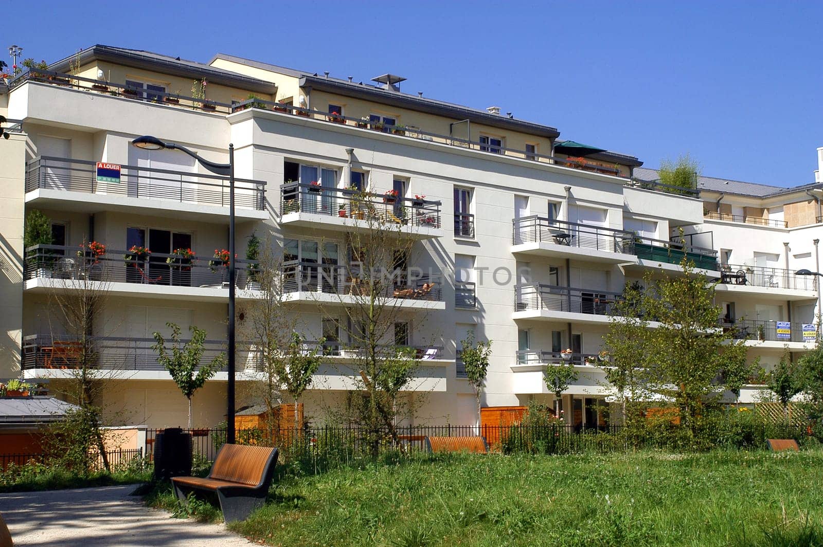 New Building for the Sale or the Hiring
