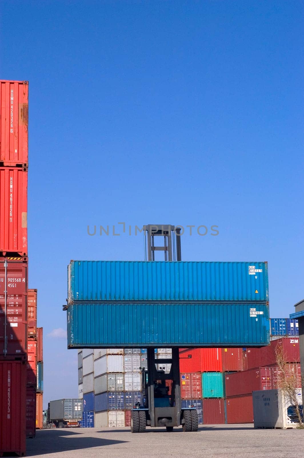 containers at the port for shipment