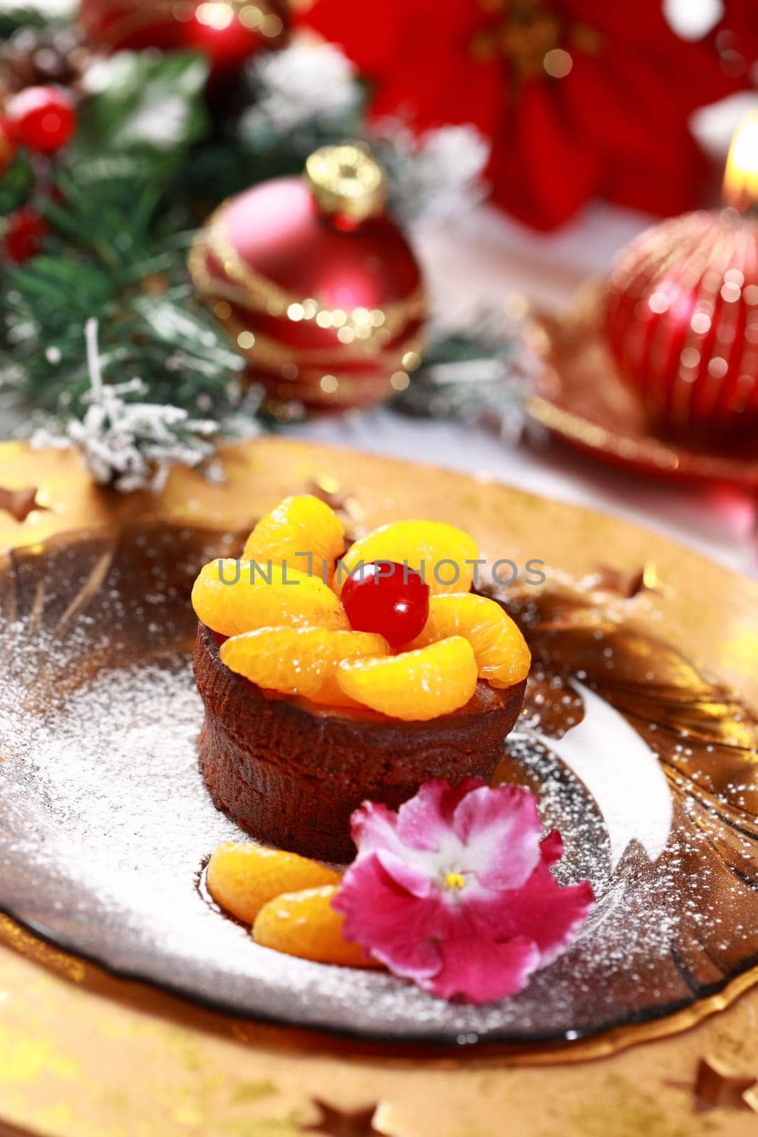 Chocolate Cup Cake for Christmas with caramelized fruits and wine punch