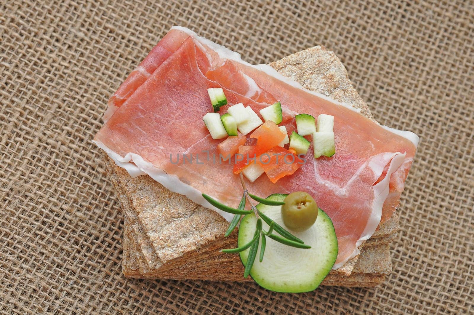 Crispbread with ham