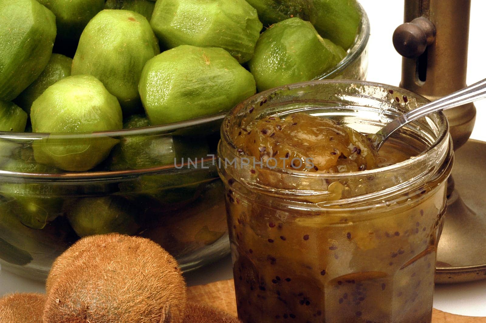 to make jam of kiwi