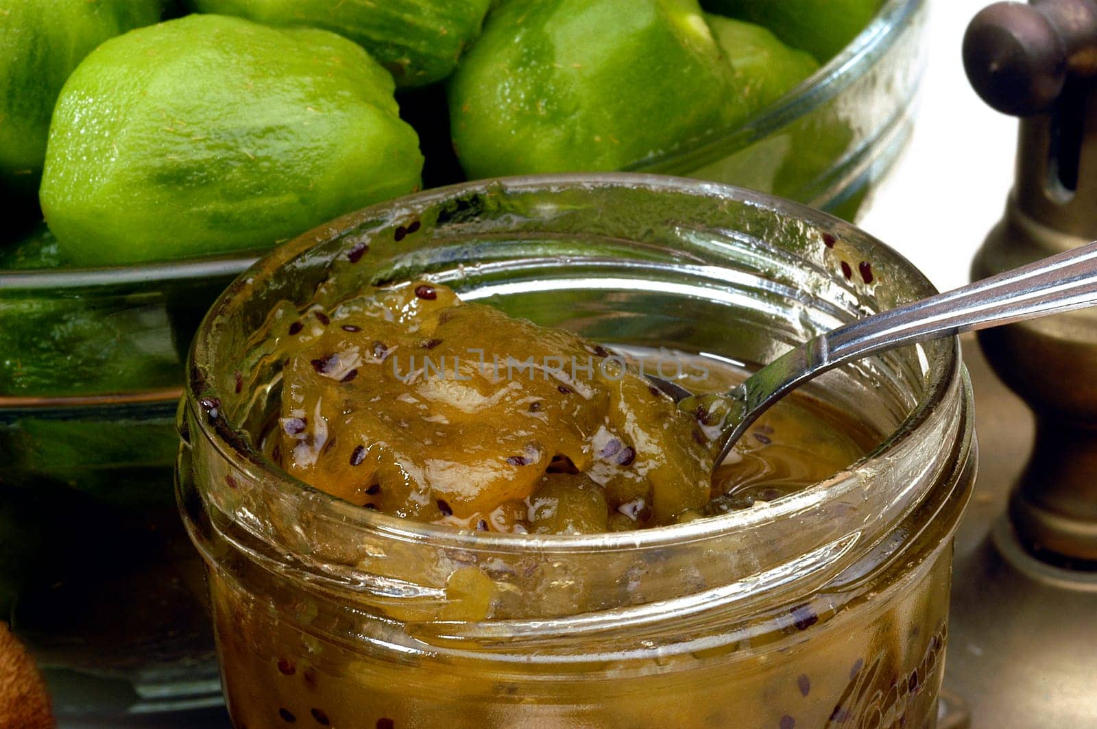 to make jam of kiwi