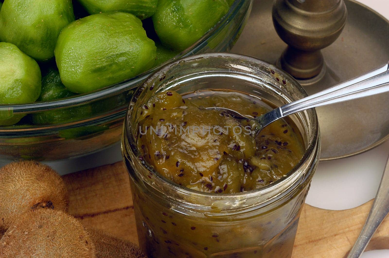 to make jam of kiwi