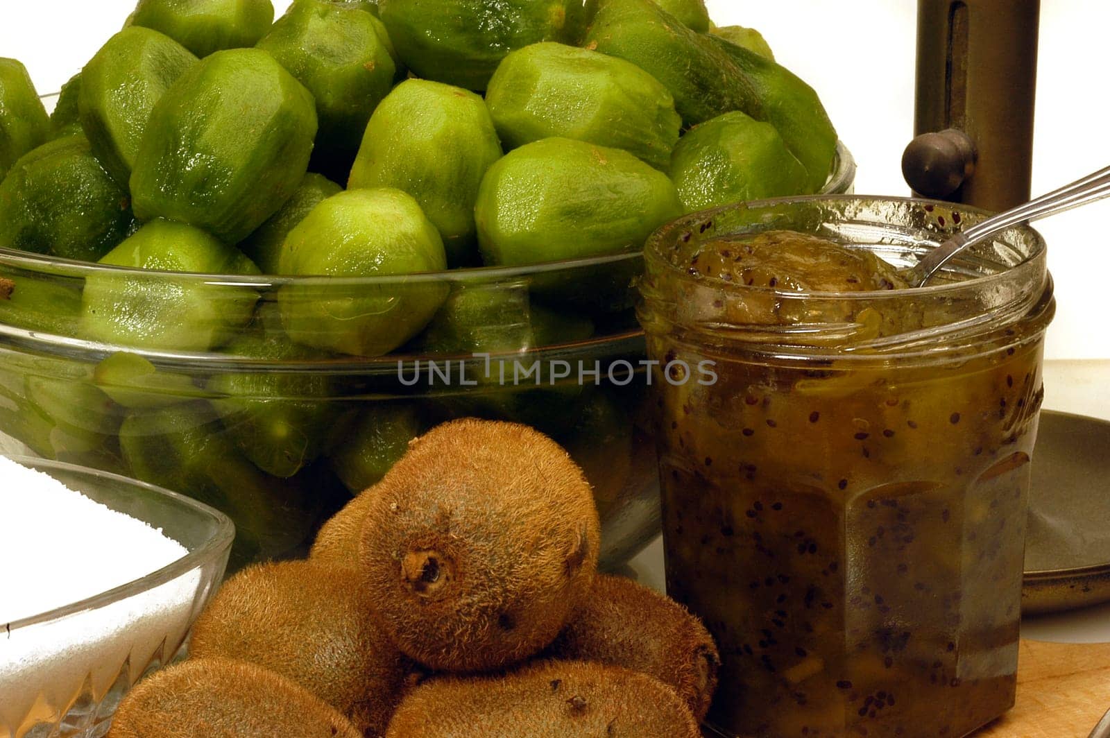 to make jam of kiwi