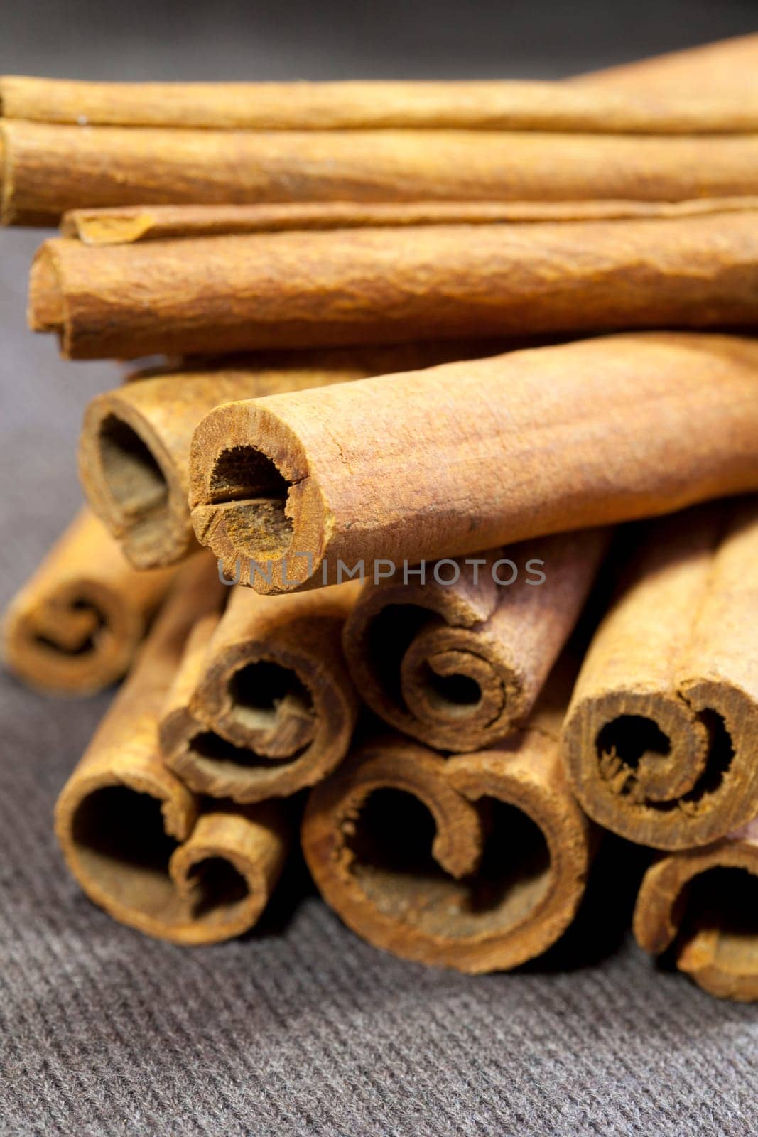 Cinnamon sticks