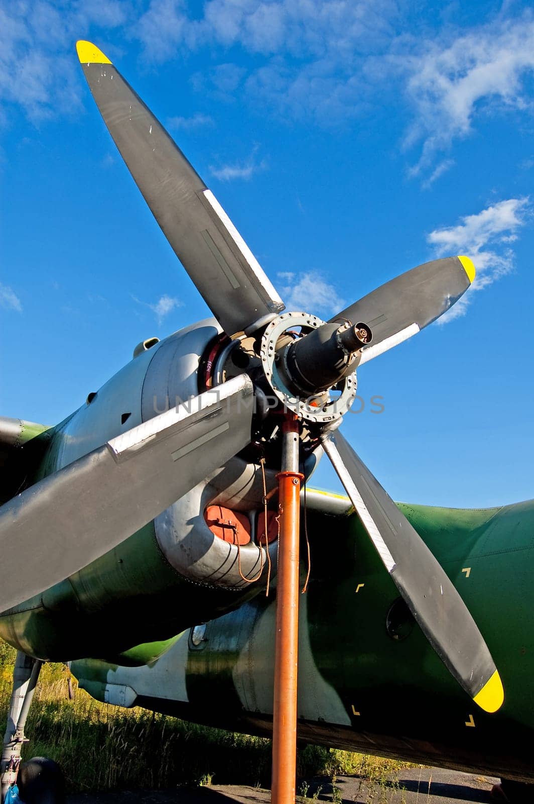 Detail of a propelled engine close up