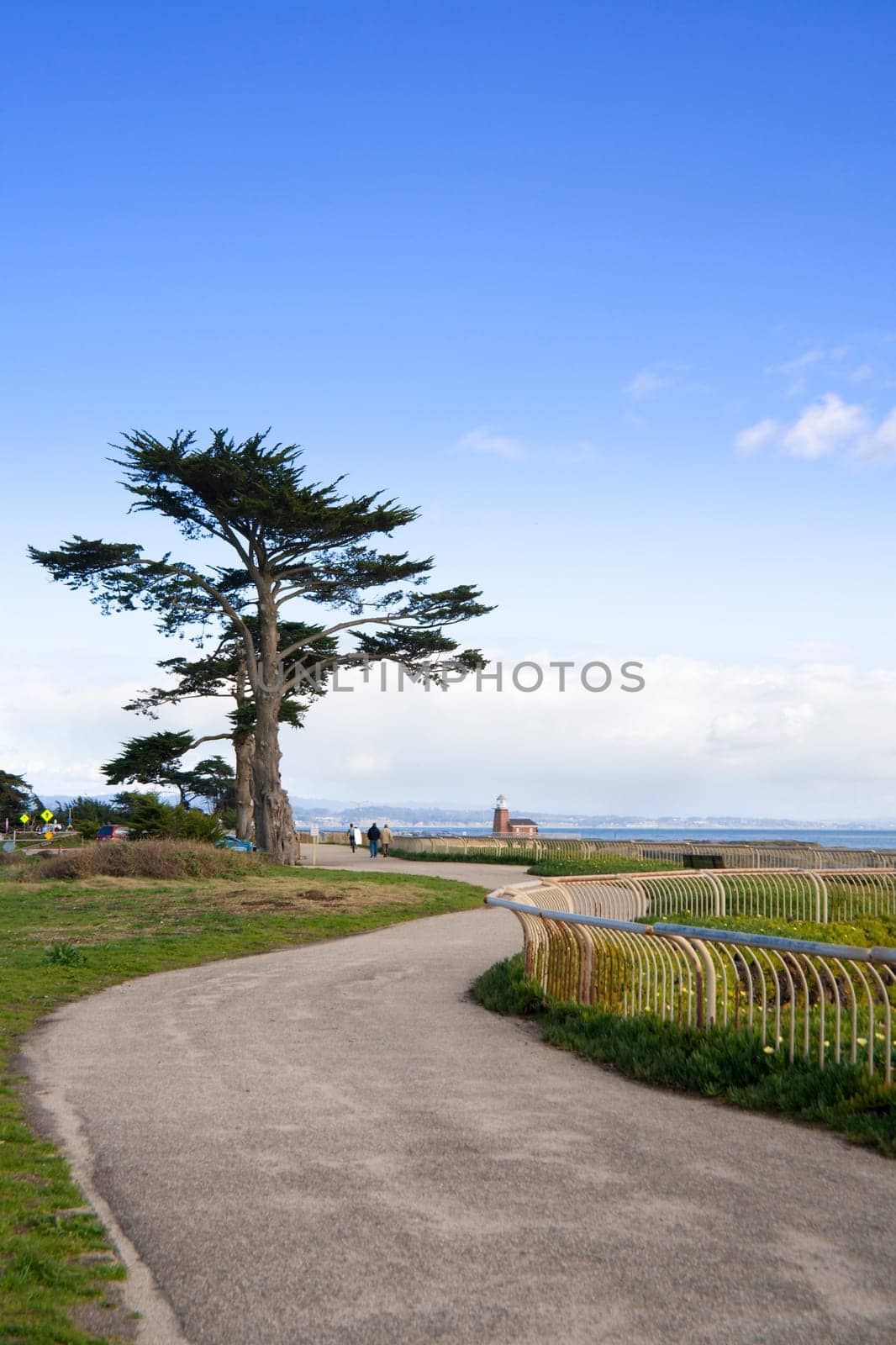 Walkway along the Pacific Ocean in Santa Cruz, California
