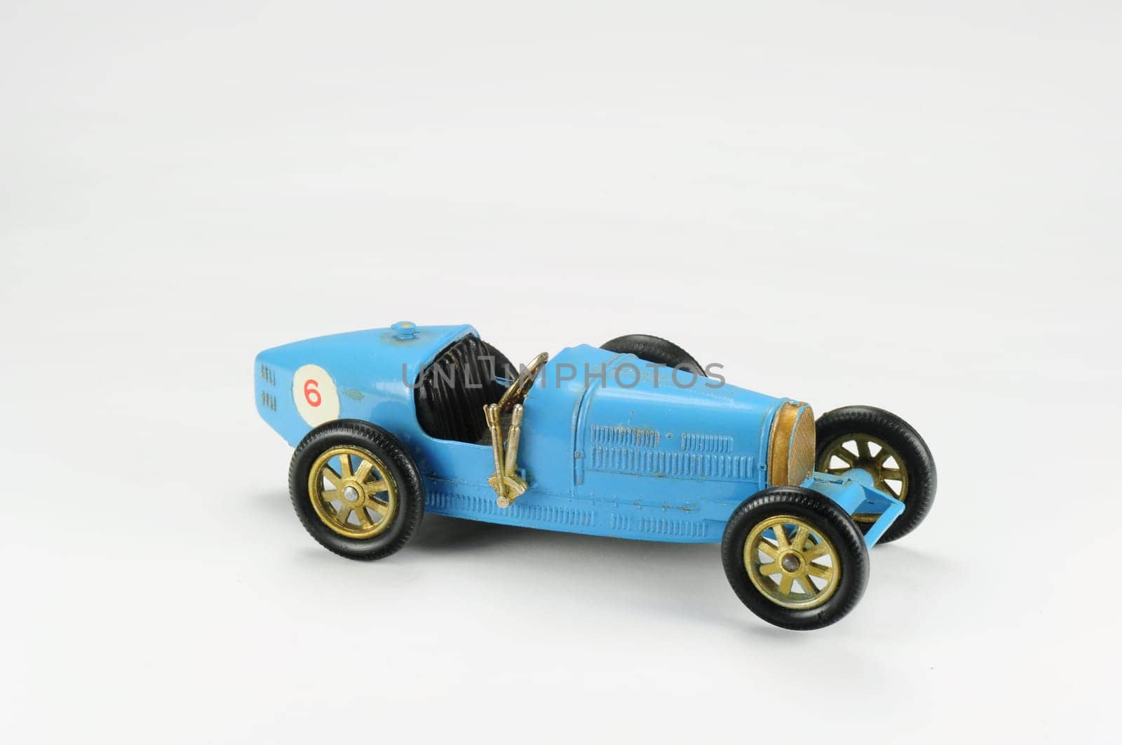 Toy car