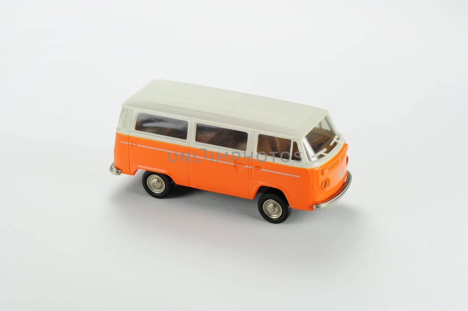 Toy car