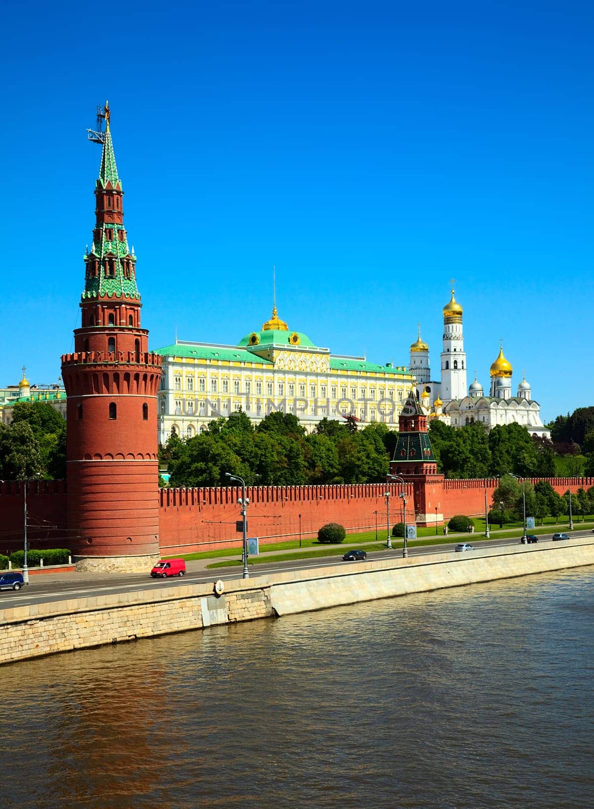 Cityscape Moscow Kremlin from bridge over Moscow-river