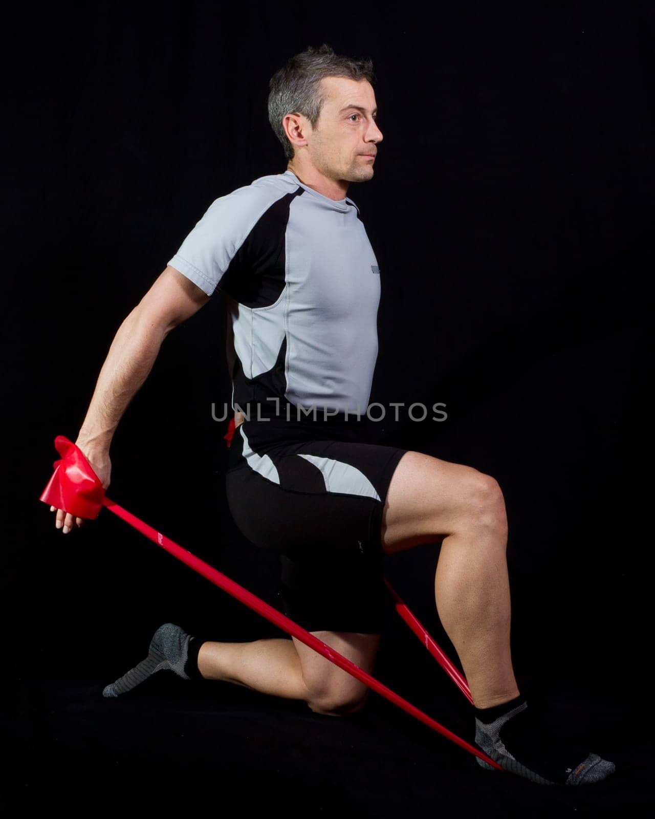 Fitness training with the resistance band