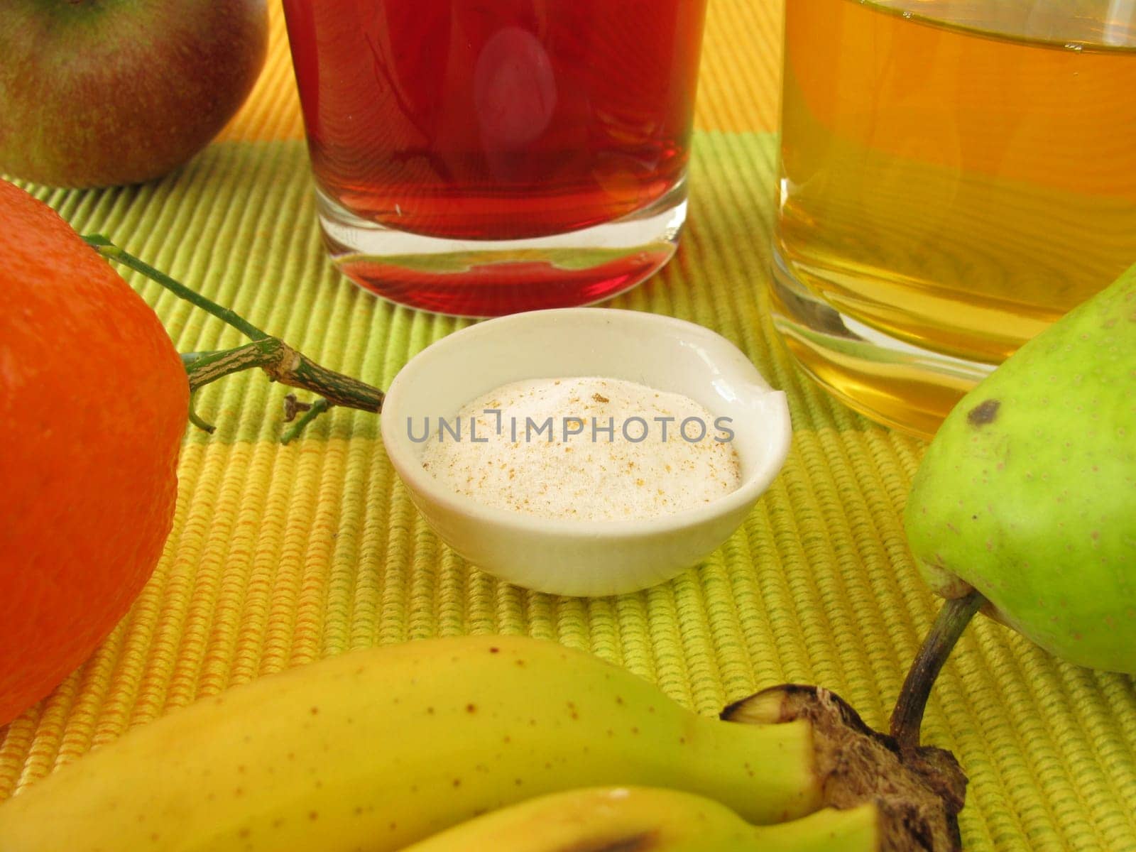 Probiotics and prebiotics in juice