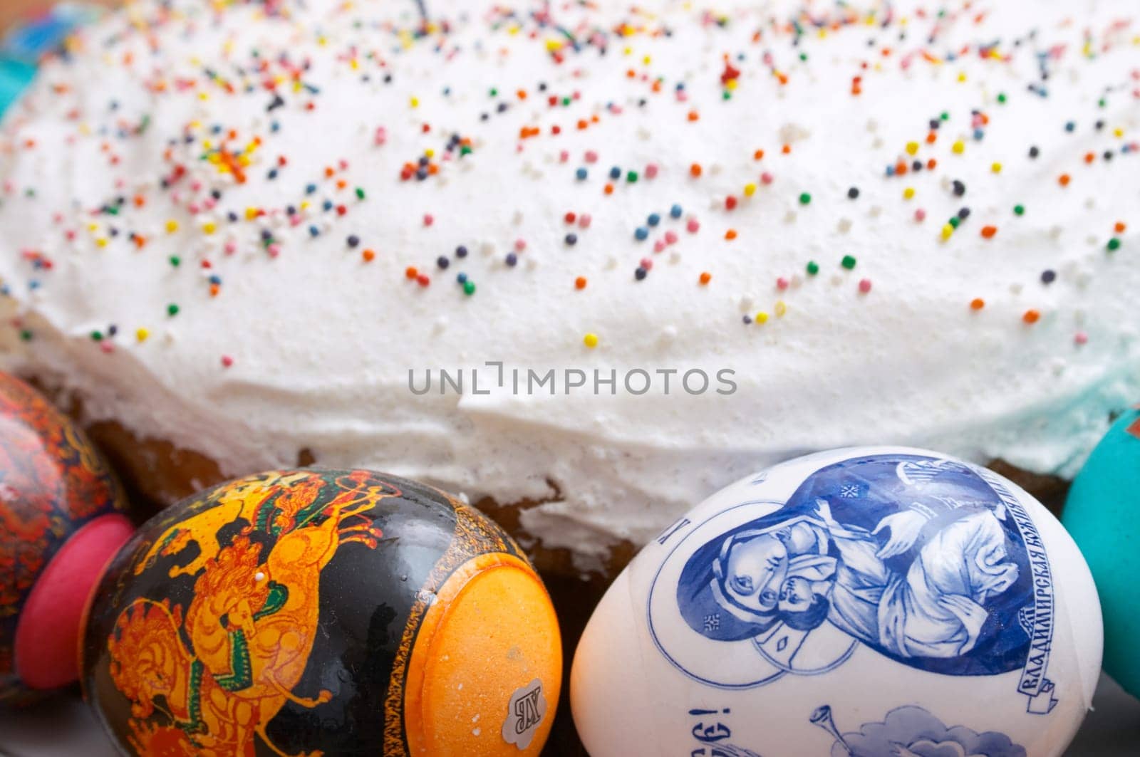 Festive easter cakes and eggs