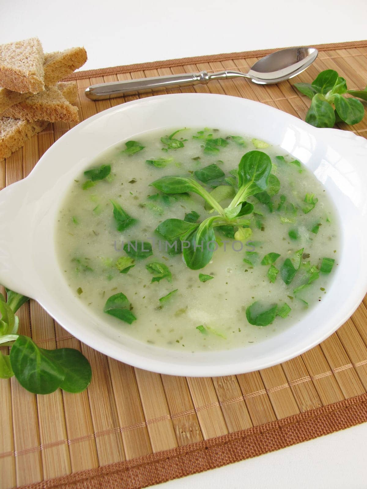 Lamb's lettuce soup