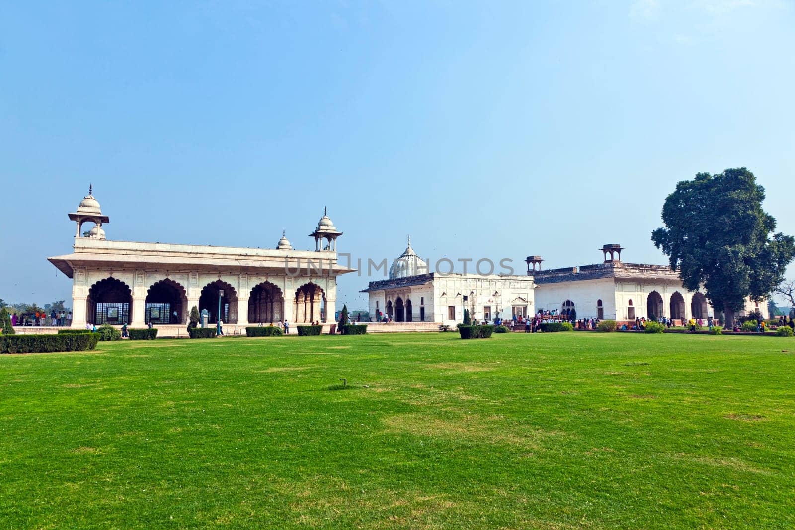 Inlaid marble, columns and arches, Hall of Private Audience or Diwan I Khas at the Lal Qila or Red Fort in Delhi, India