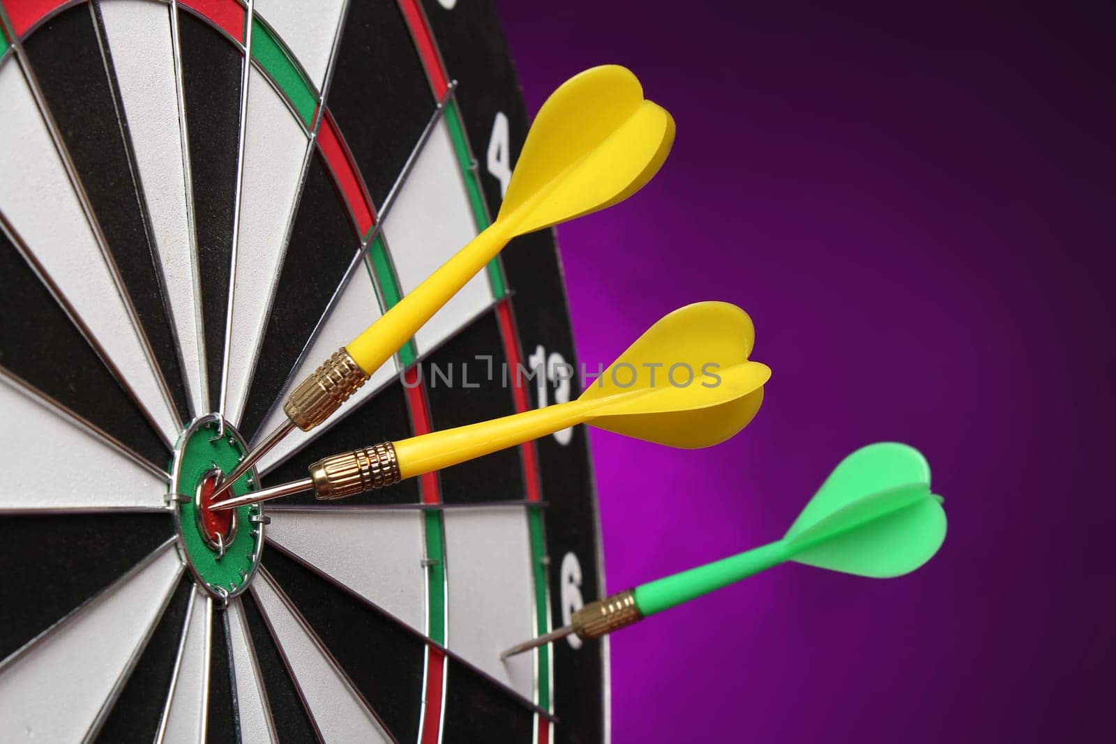Dartboard bullŽs eye.