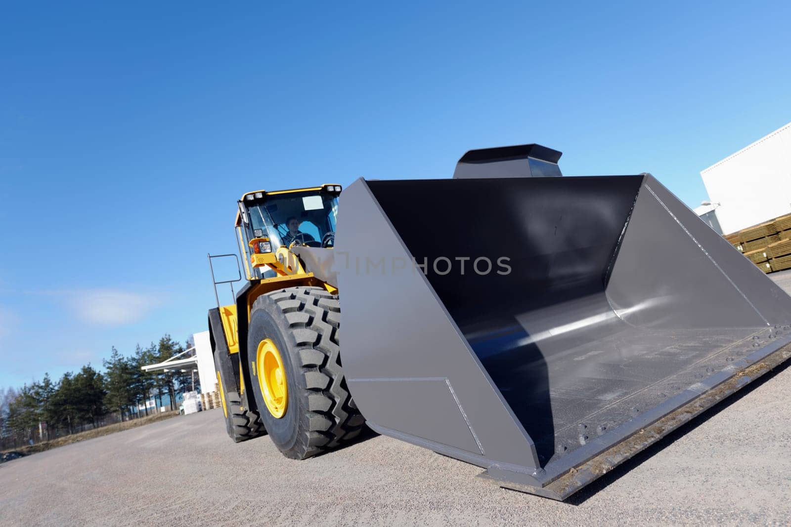 giant bulldozer, excavator on the go