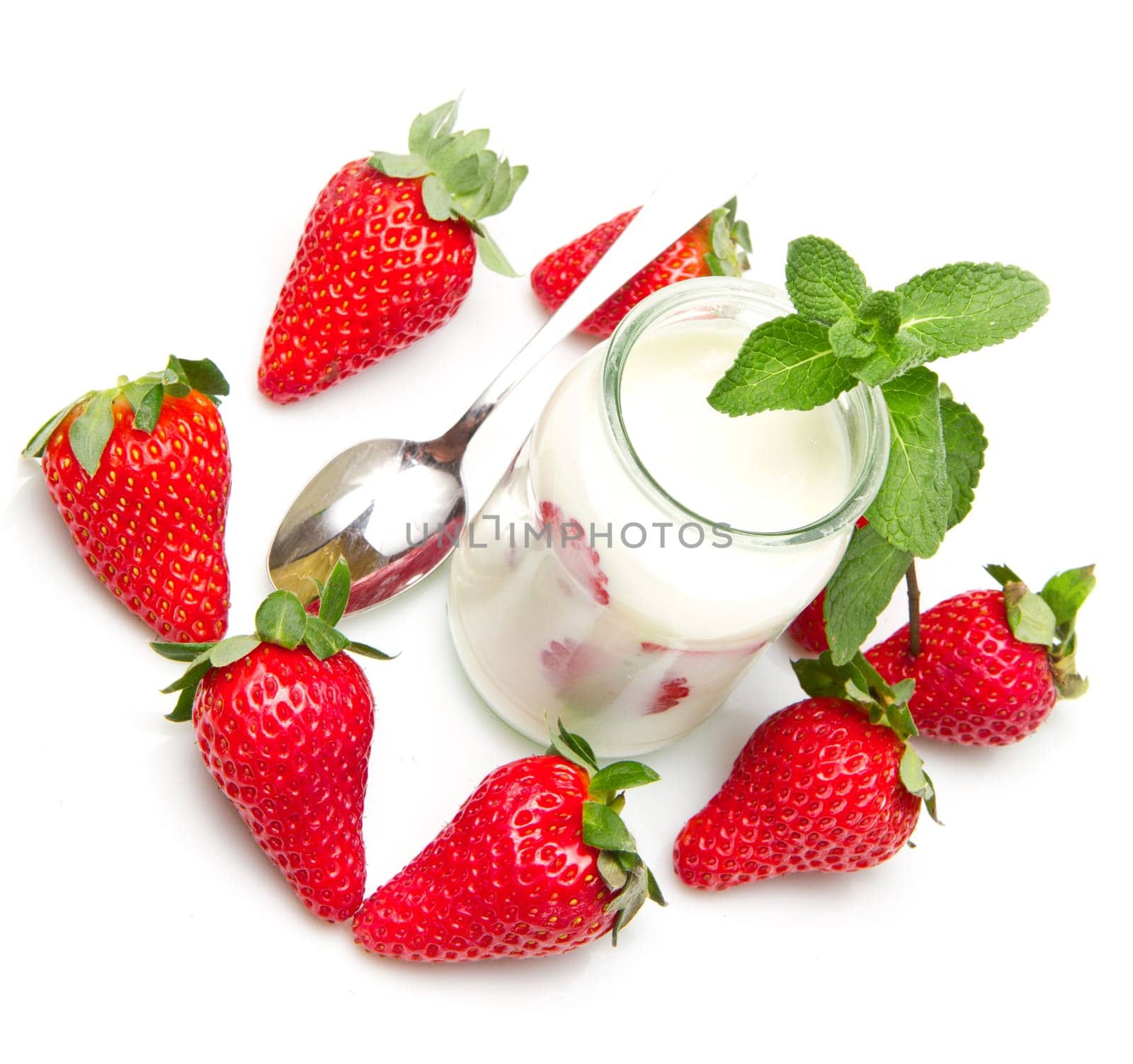yogurt with strawberry