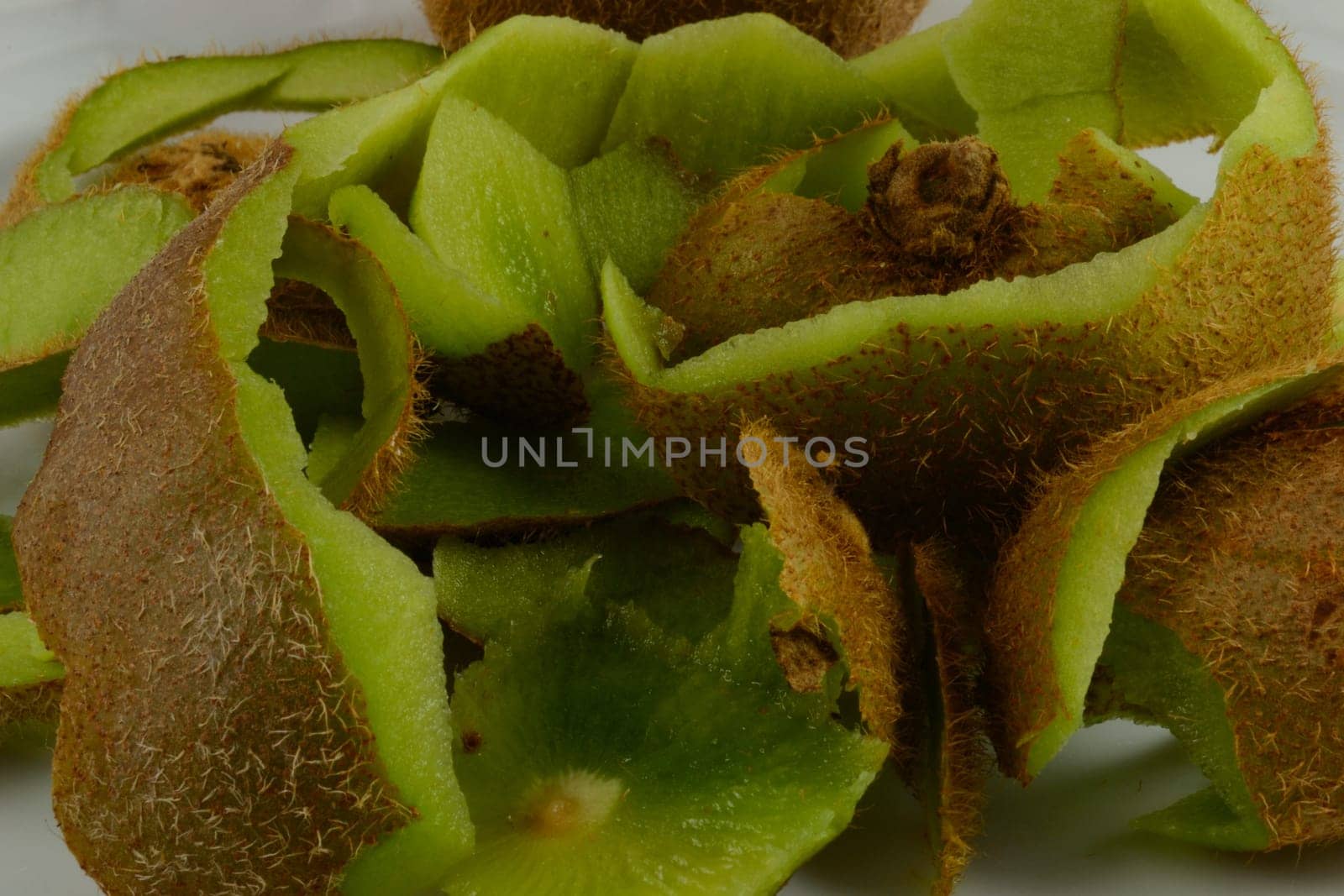 peeled kiwi