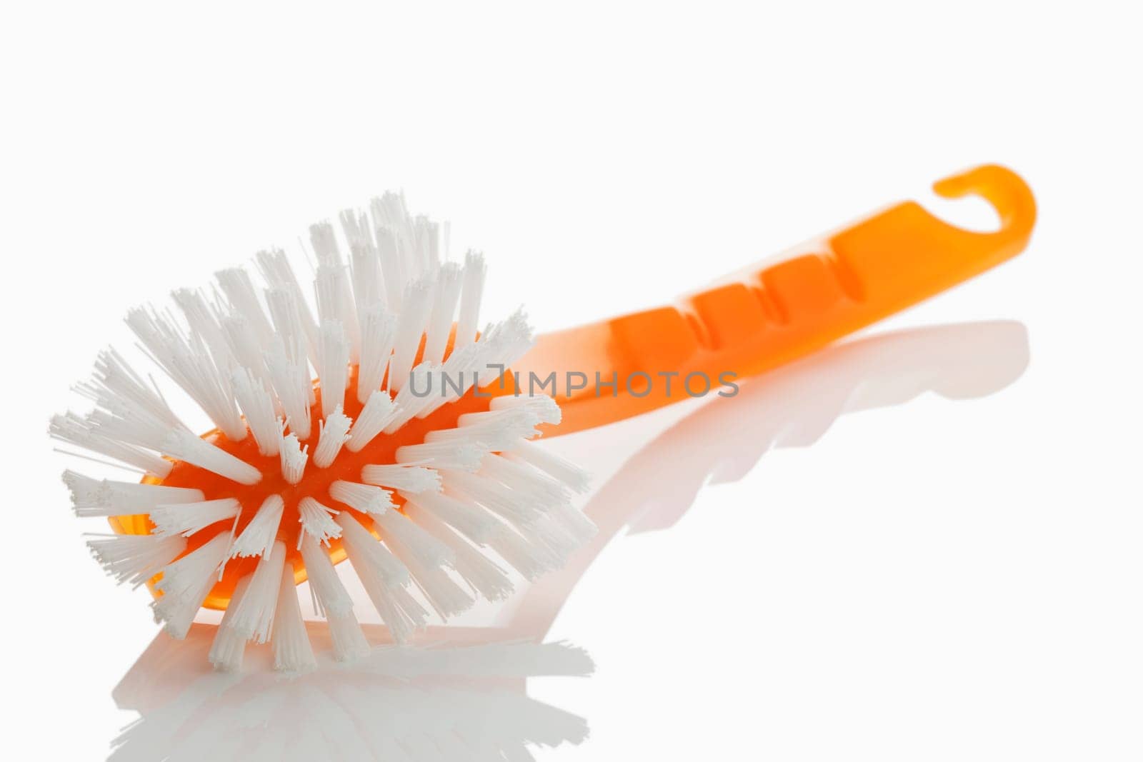 Dishwashing brush