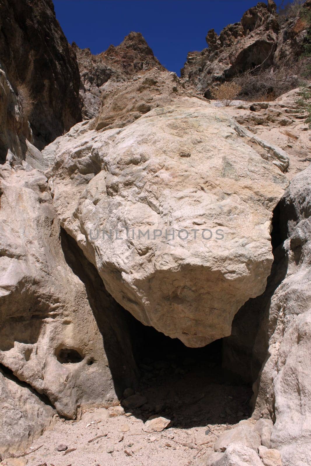 A large boulder wedged in Grapevine Canyon - Nevada.
