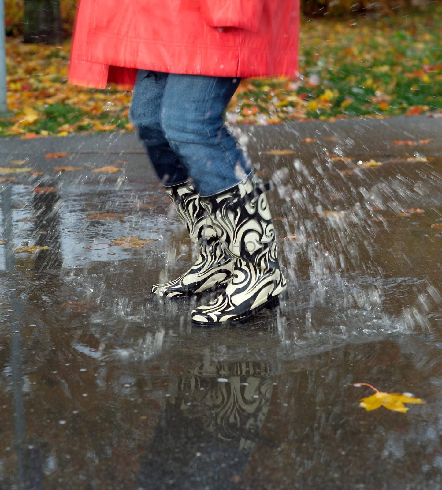 Jumping in a pool of water