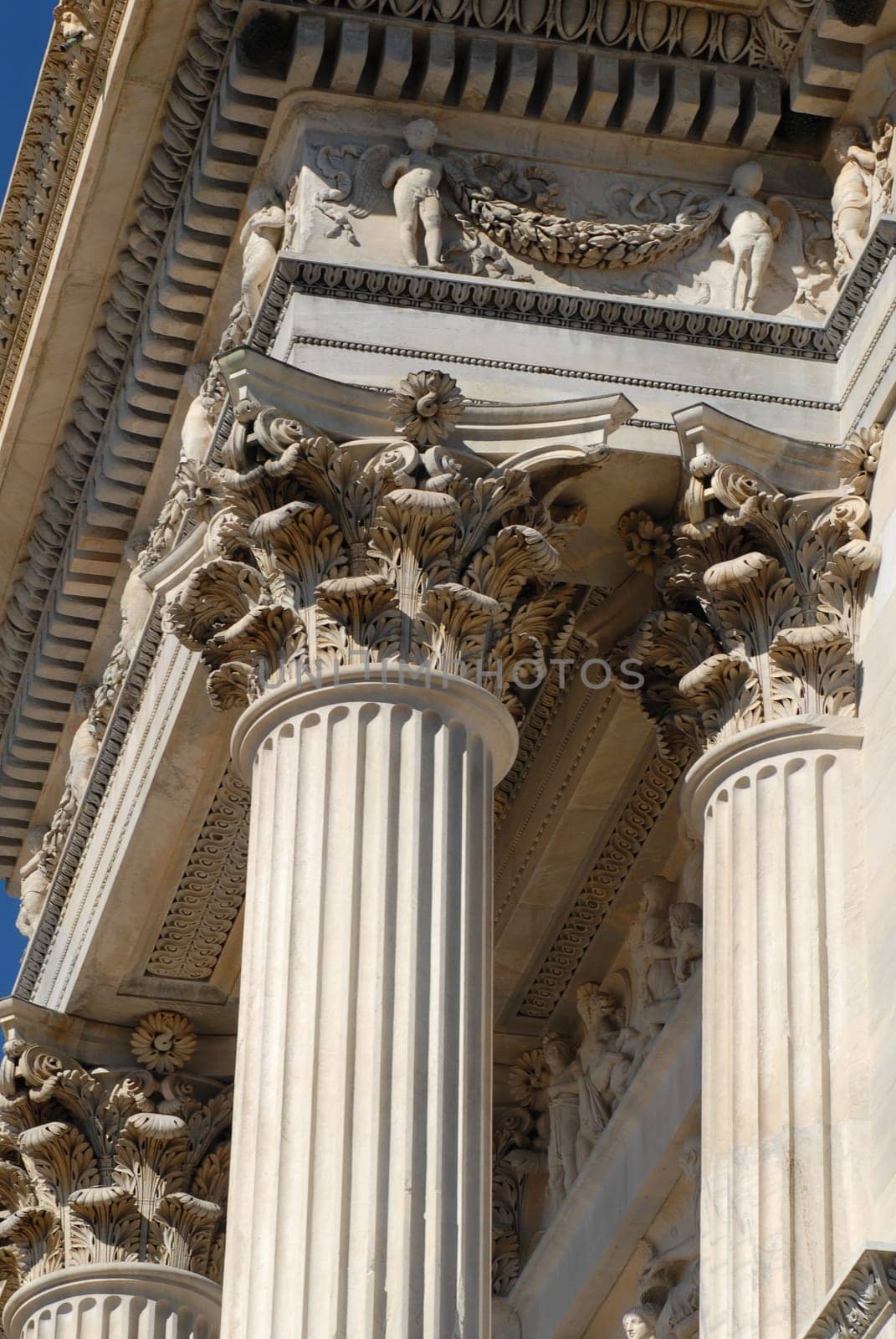 Milan, detail of the capitals of the Arco della Pace