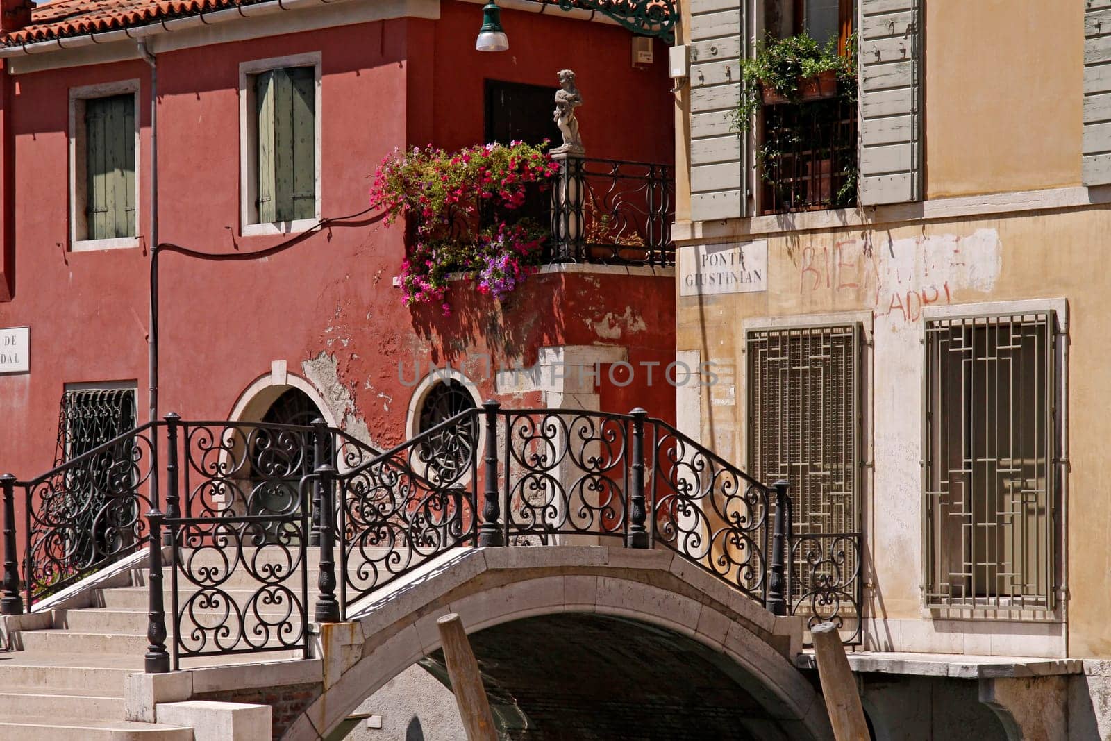 Venice,Ponte Giustinian on Calle Giustinian - Venice,Ponte Giustinian near Calle Giustinian
