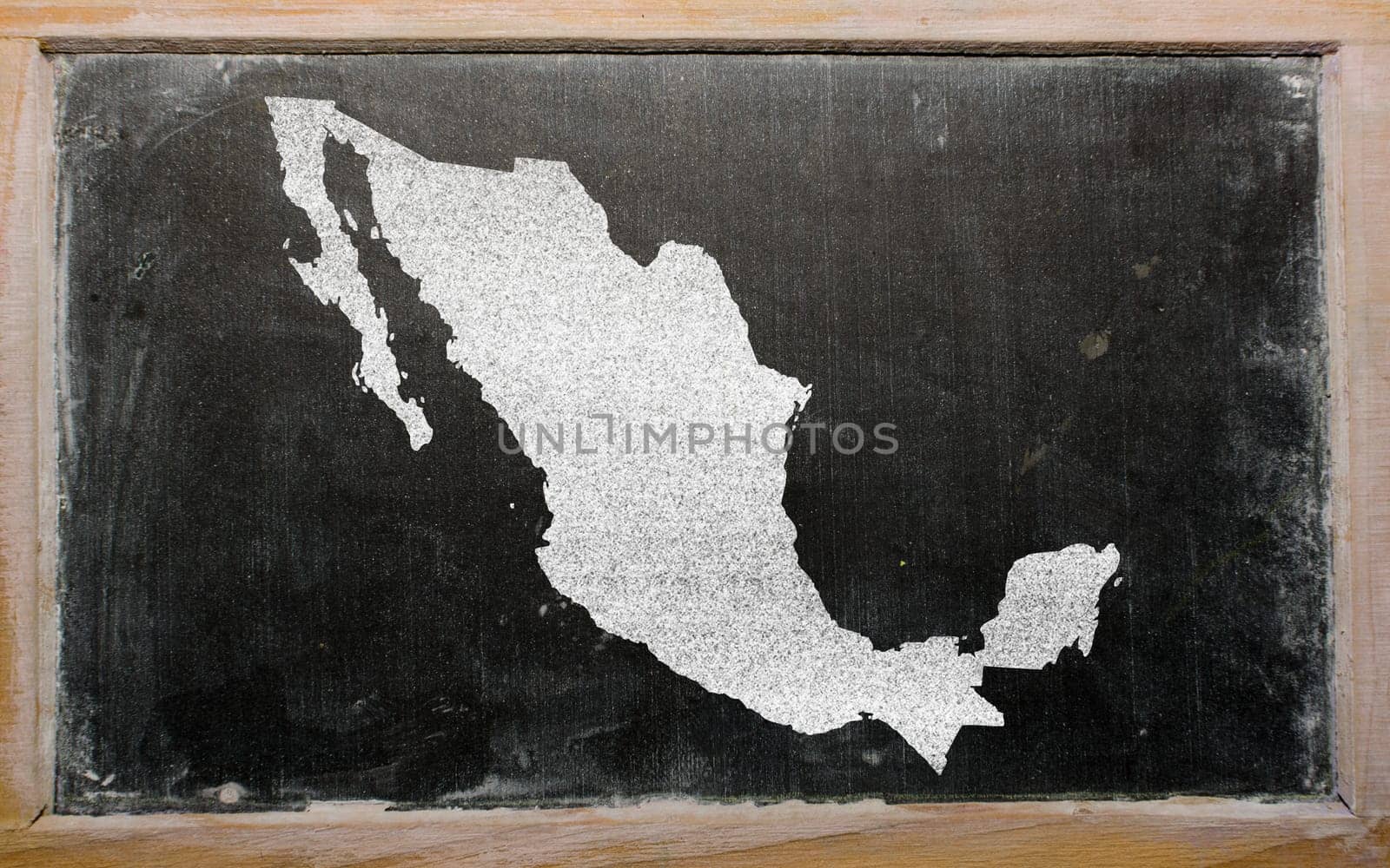 drawing of mexico on blackboard, drawn by chalk