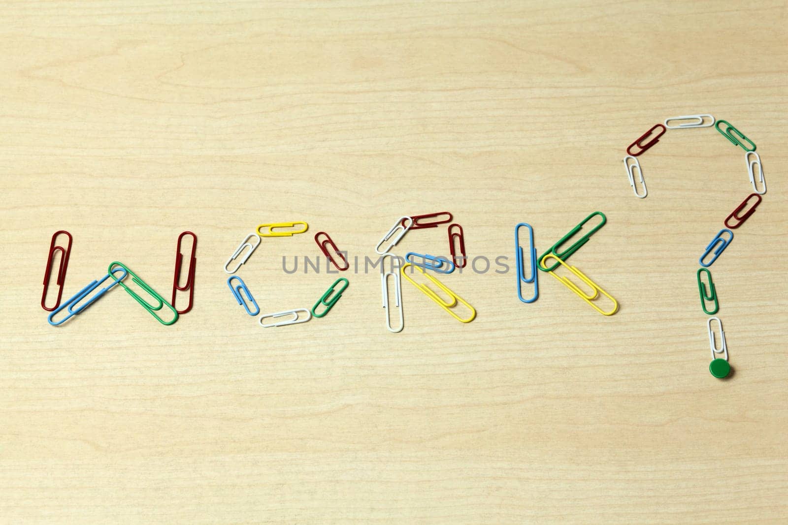 A question about work made with colorfull paper clips