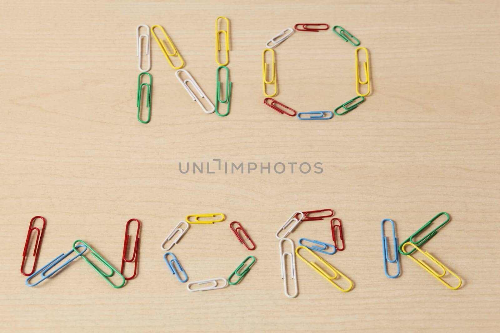 "NO WORKS"" made with colorfull paper clips"