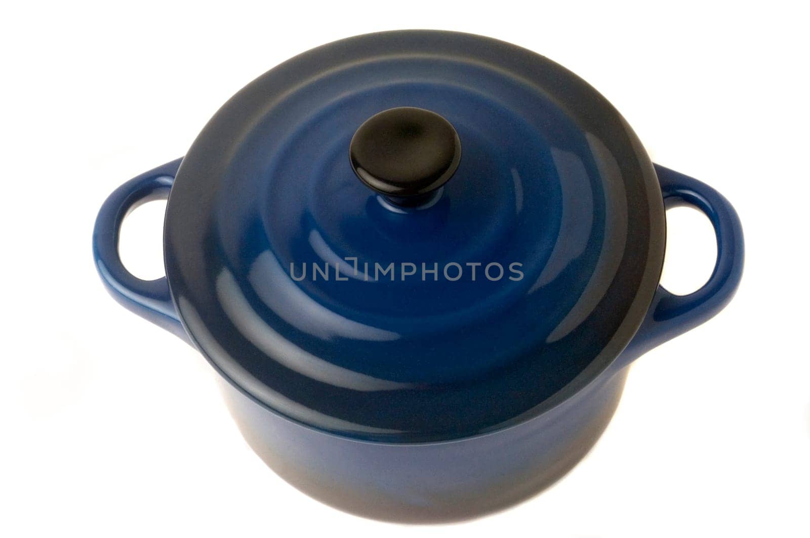 Mini casseroles individual which makes it possible individually to simmer a dish while adding an original character to the presentation.