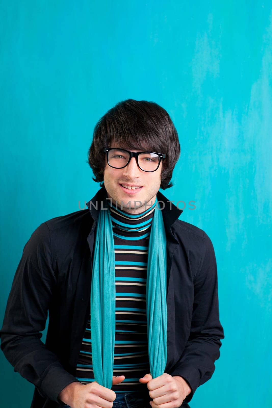 Nerd retro british indie look with handkerchief and vintage glasses