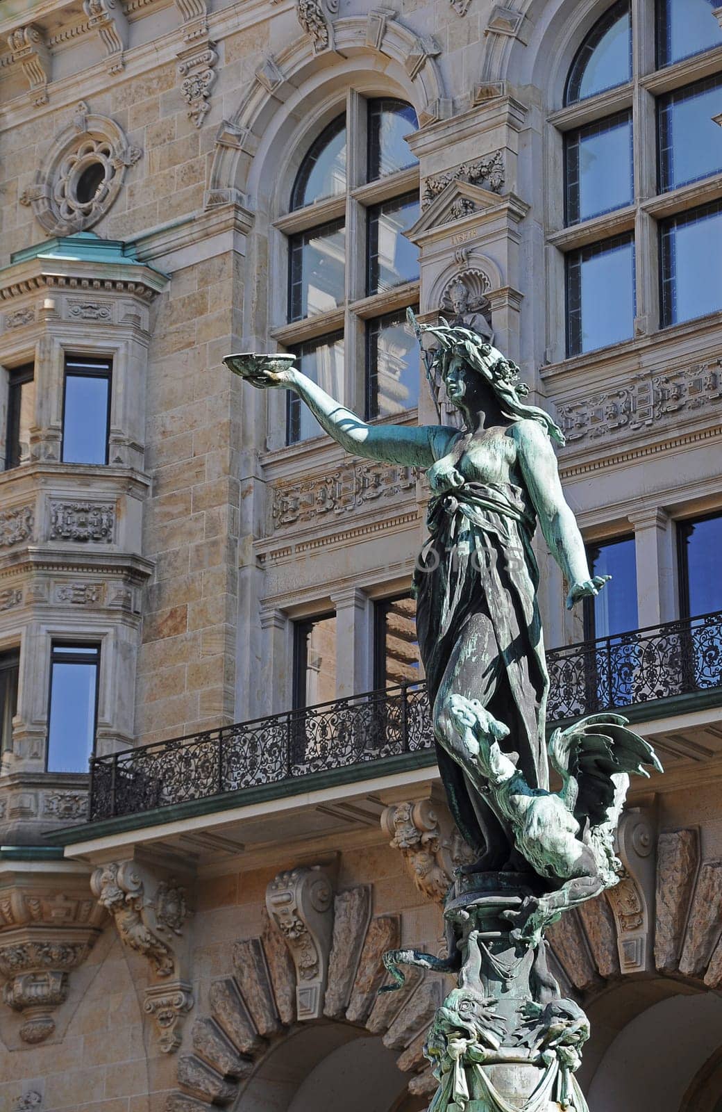 Fountain figure