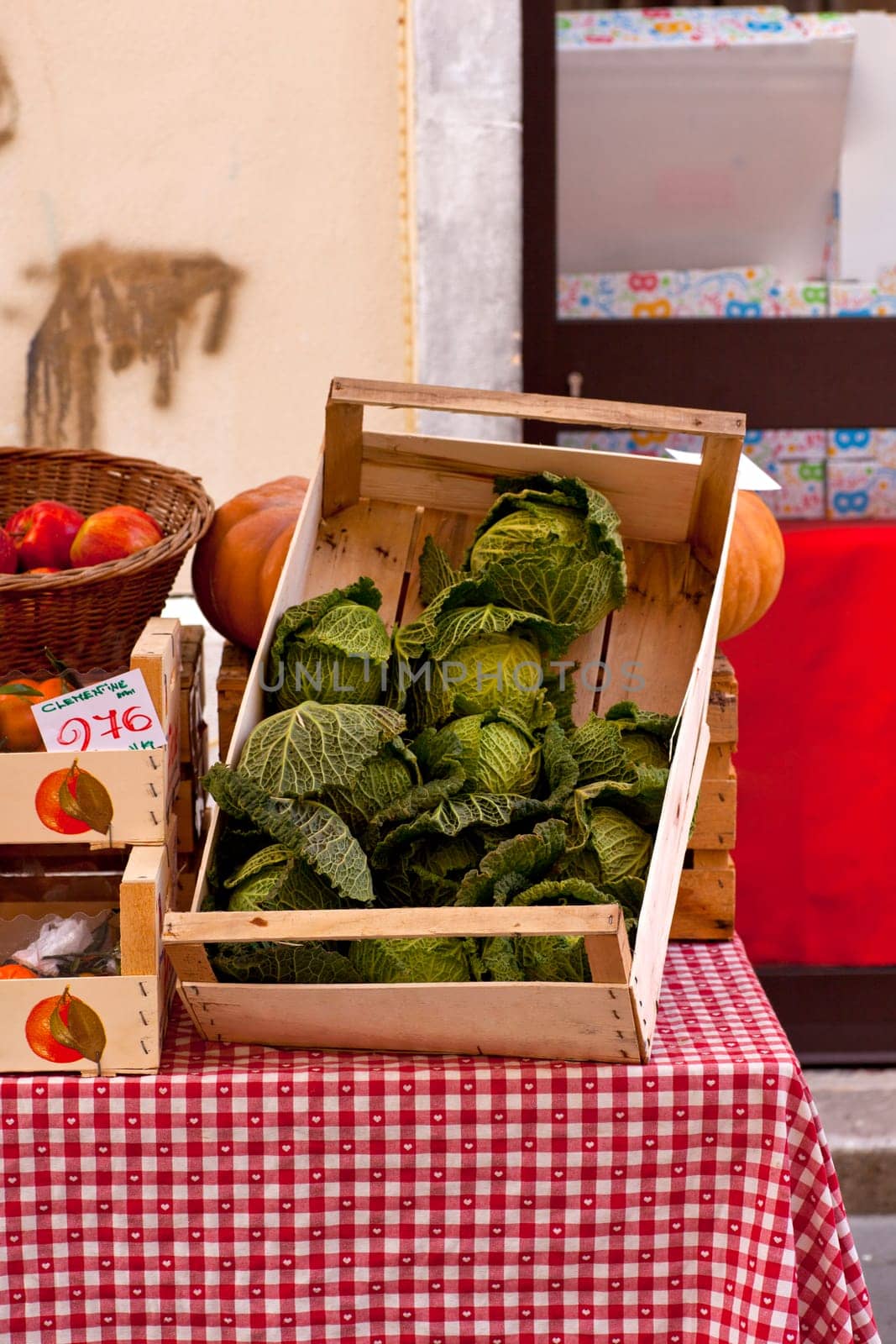 Crate with sfresh avoy cabbage