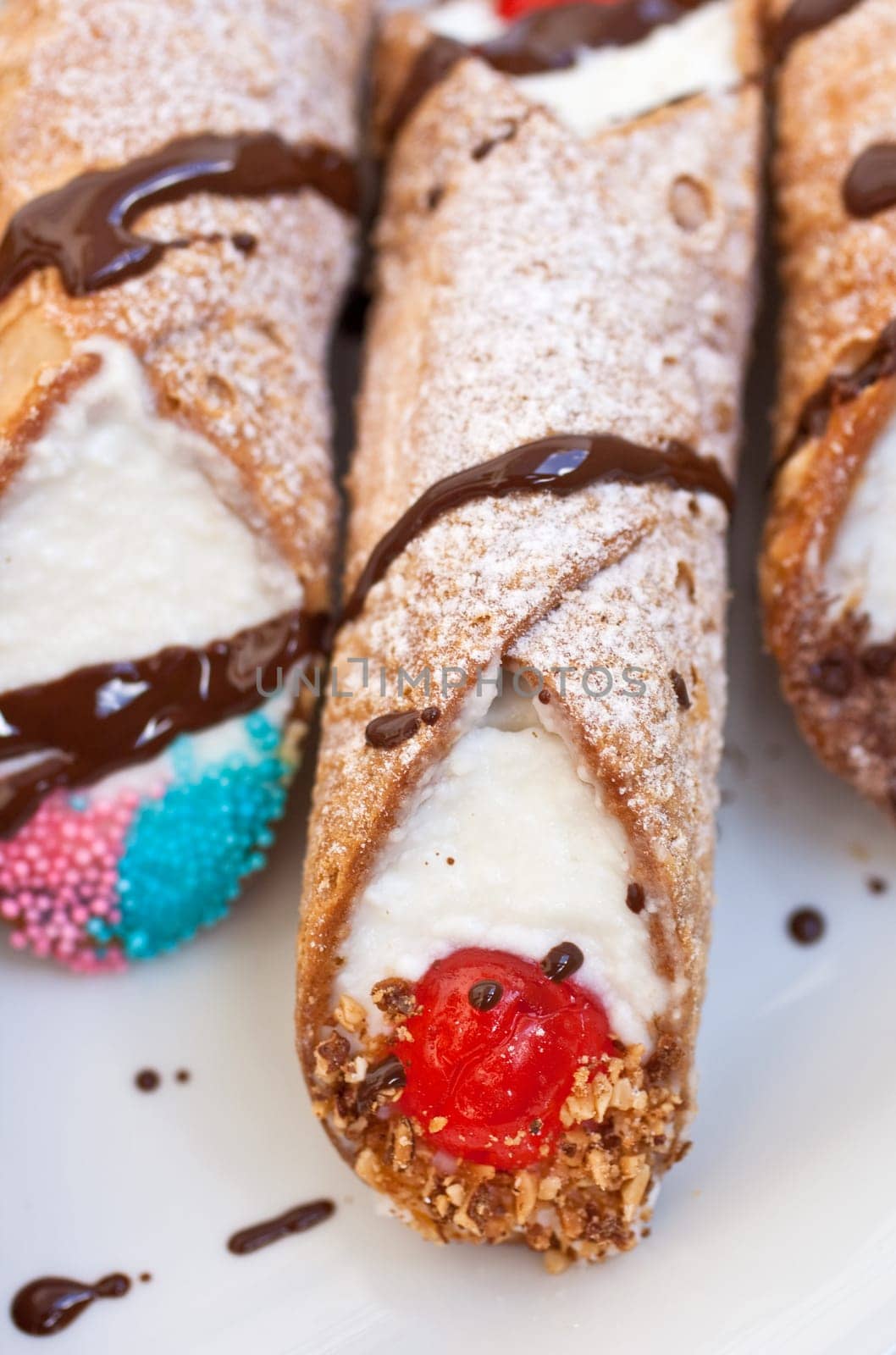 Cannoli siciliani - Sicilian pastry on a dish