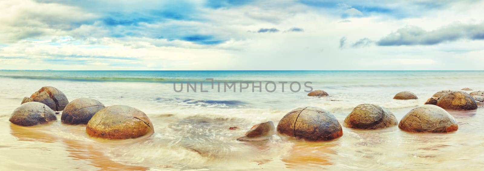 Moeraki Boulders panorama. New Zealand