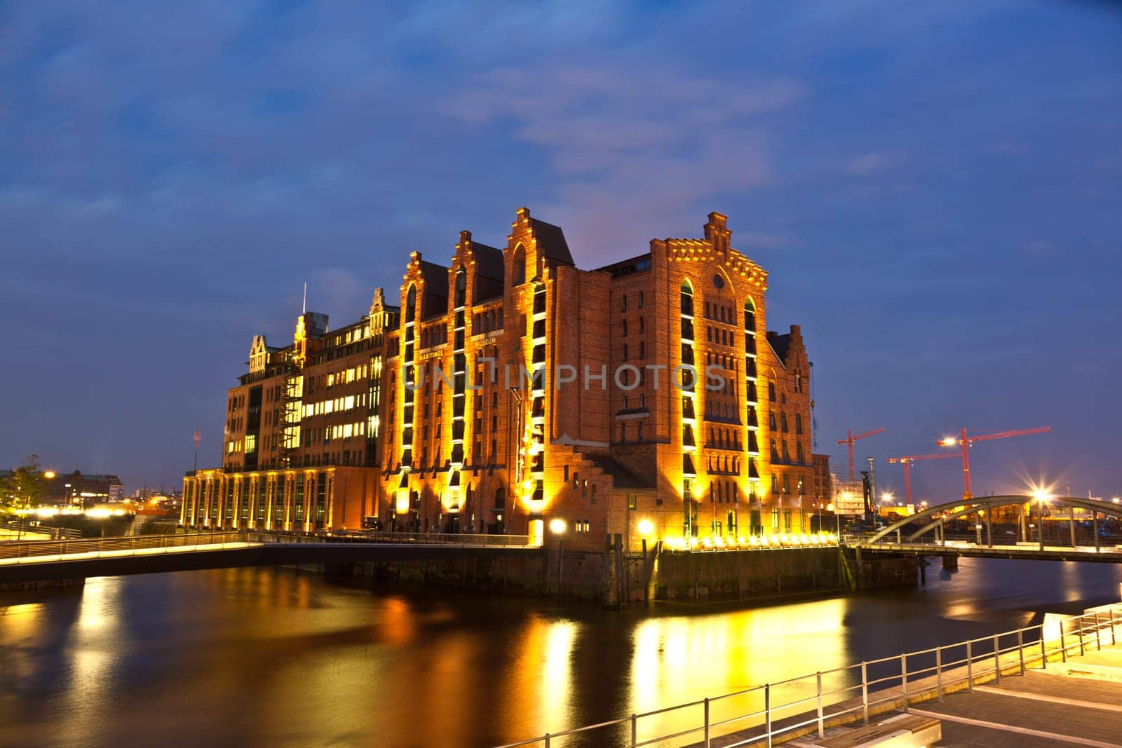 Speicherstadt in Hamburg by night