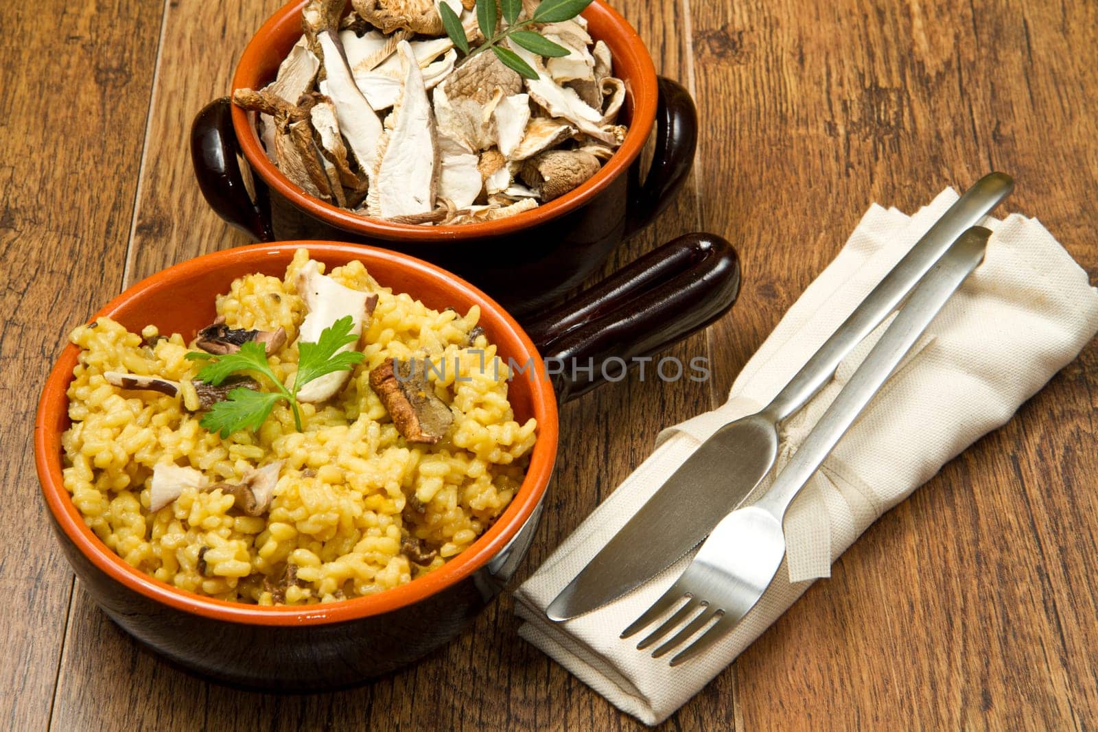 risotto with saffron and mushrooms